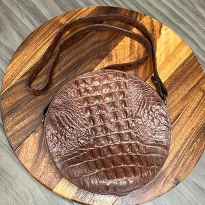 VINTAGE ROUND CROSSBODY SMALL BAG BROWN CROCODILE LEATHER